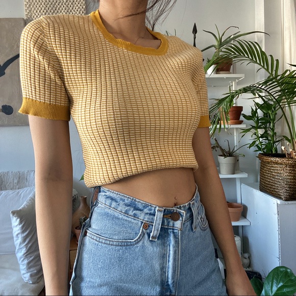 ❌SOLD❌ Brandy Melville Yellow Knit Top - Picture 2 of 10